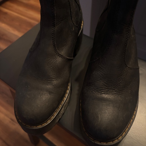 Dr. Marten Platform Chelsea Boots - Picture 4 of 6